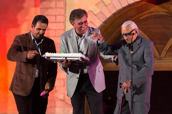 جشن تولد صد سالگی پرویز شاهین خو