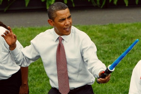 باراک اوباما و شمشیر جنگ ستارگان