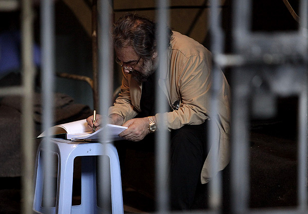 مسعود کیمیایی سر صحنه فیلم «جرم»