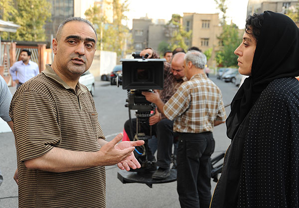 احمدرضا معتمدی و مهتاب کرامتی سرصحنه فیلم آلزایمر