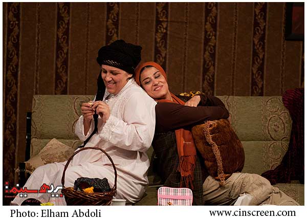 نمایی از نمایش شب به خیر مادر به کارگردانی احسان فکاء