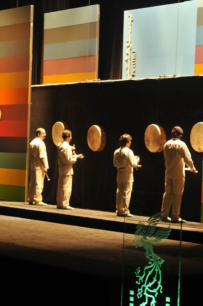 اجرای موسیقی در مراسم افتتاحیه جشنواره فجر. عکس از الهام عبدلی