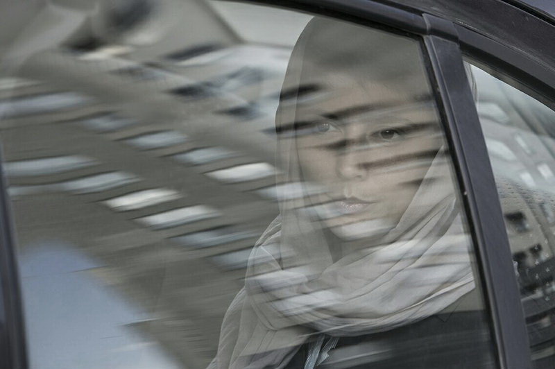 لیلا حاتمی در نقش آذر در فیلم «من» ساخته سهیل بیرقی