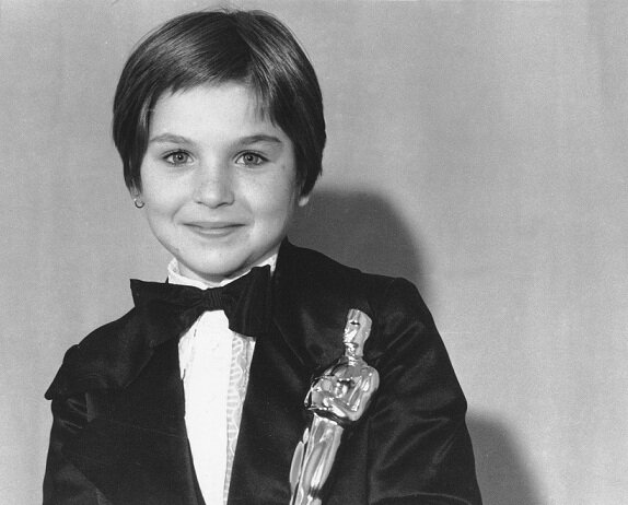 تاتوم اونیل» با ۱۰ سال سن، جوان‌ترین برنده اسکار در شاخه‌های بازیگری است که برای فیلم «ماه کاغذی» این جایزه را دریافت کرد. 