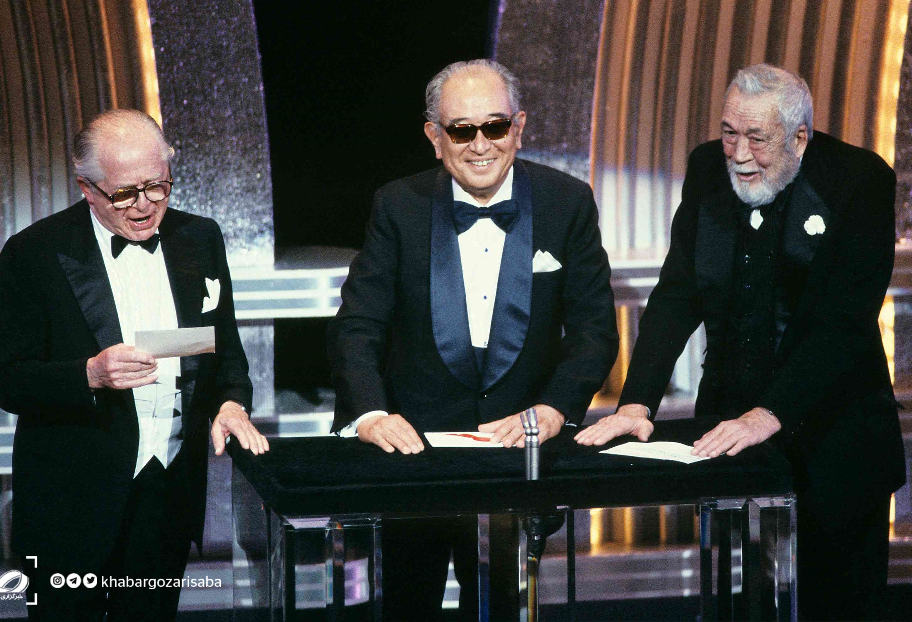 مراسم اسکار سال 1986- ازراست به چپ: جان هیوستن، آکیرا کوروساوا، بیلی وایلدر