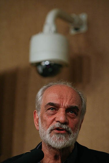 یاران گمشده آزادند؛ بازخوانی دیدار عباس کیارستمی و آیدین آغداشلو