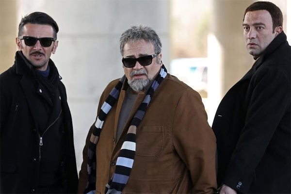 پرونده «سه بیگانه» در دست بررسی است/ در انتظار نظر وزارت ارشاد