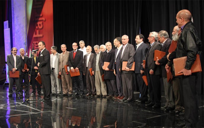 تقدیر از پیشگامان لابراتوارها؛ آیین چراغ، خاموشی نیست