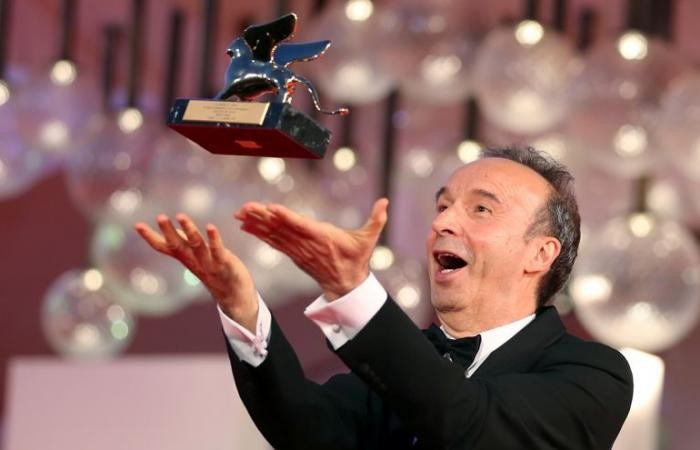 ونیز ۲۰۲۱ شروع به کار کرد؛ روبرتو بنینی از غار بیرون آمد!