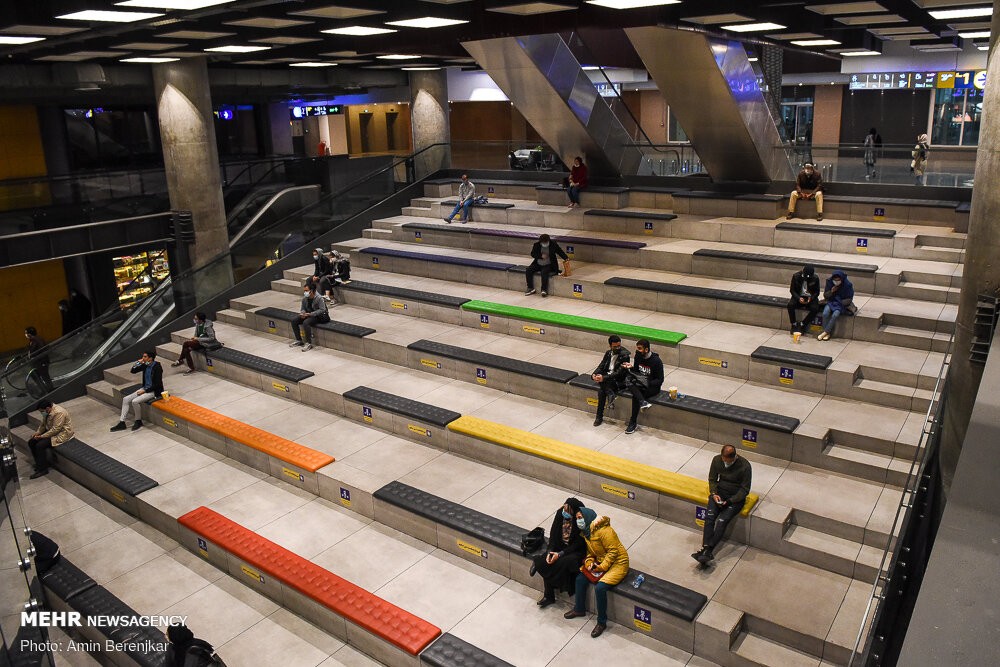 معاون وزیر بهداشت: اگر پروتکل‌ها را رعایت نکنید، جشنواره را می‌بندیم