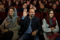 جشن اسکار در تهران/ اصغر فرهادی: فیلمسازی در اینجا برای من  با دلم است، اما در آنجا با عقلم