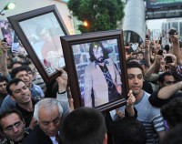 حاشیه‌نگاری بر مراسم یادبود ایرج قادری