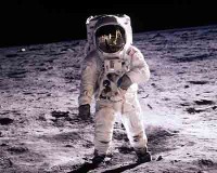 اولین قدم بر روی ماه را واقعا چه کسی برداشت؟
